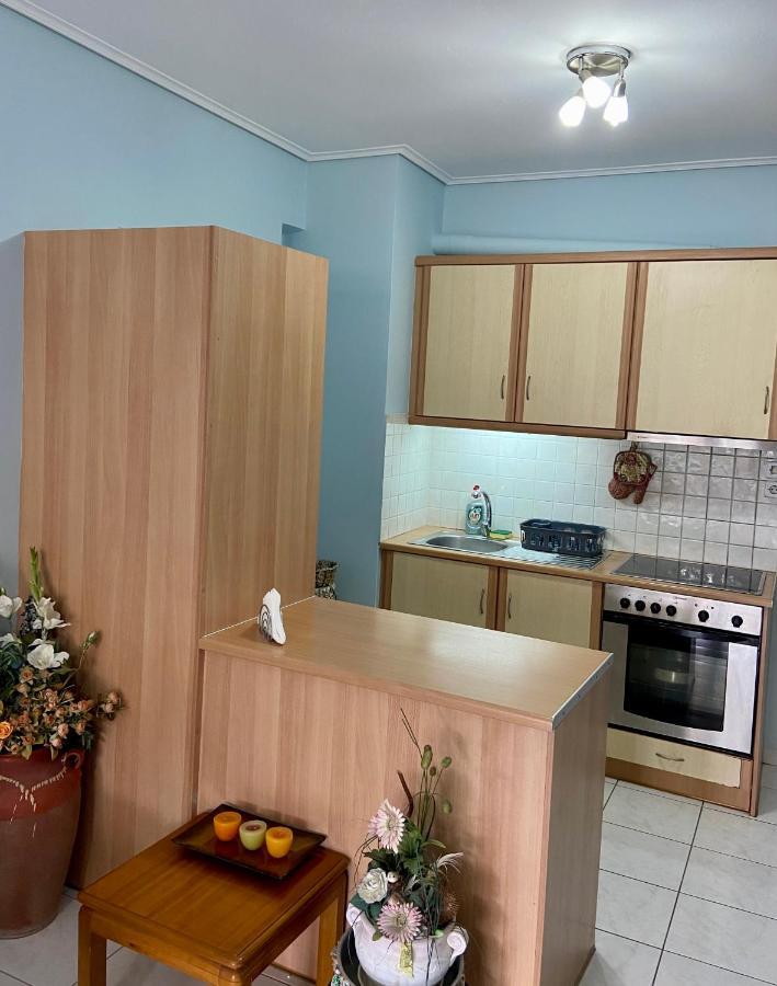 Vivian'S Apartment Халкис Екстериор снимка