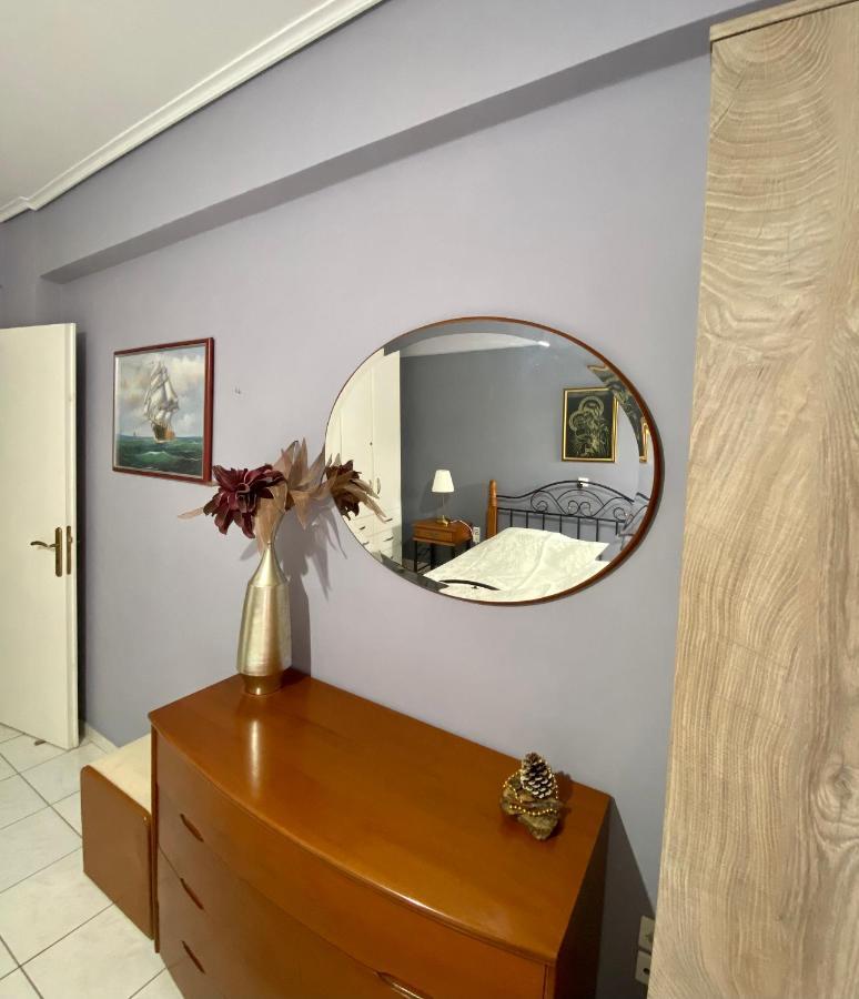 Vivian'S Apartment Халкис Екстериор снимка