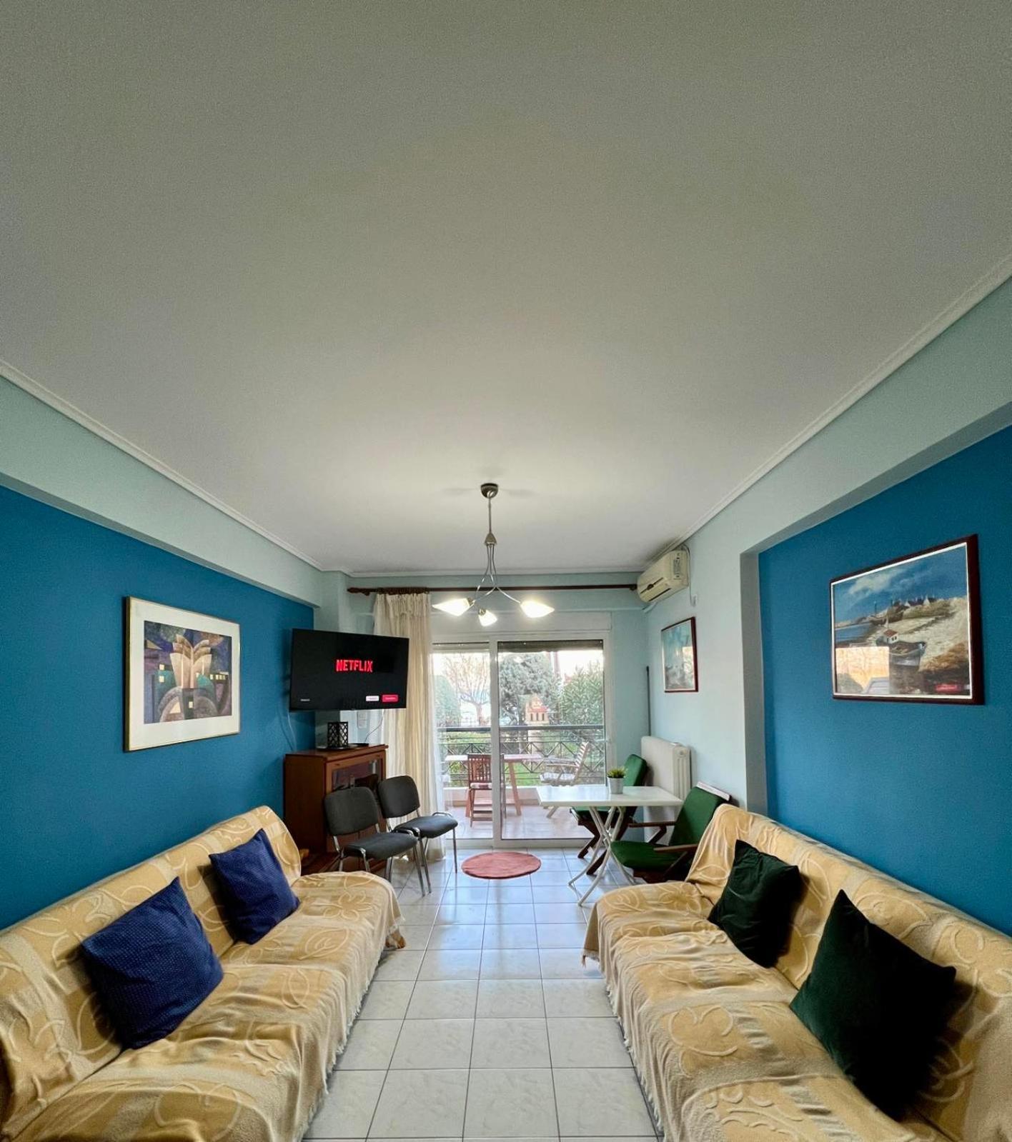 Vivian'S Apartment Халкис Екстериор снимка